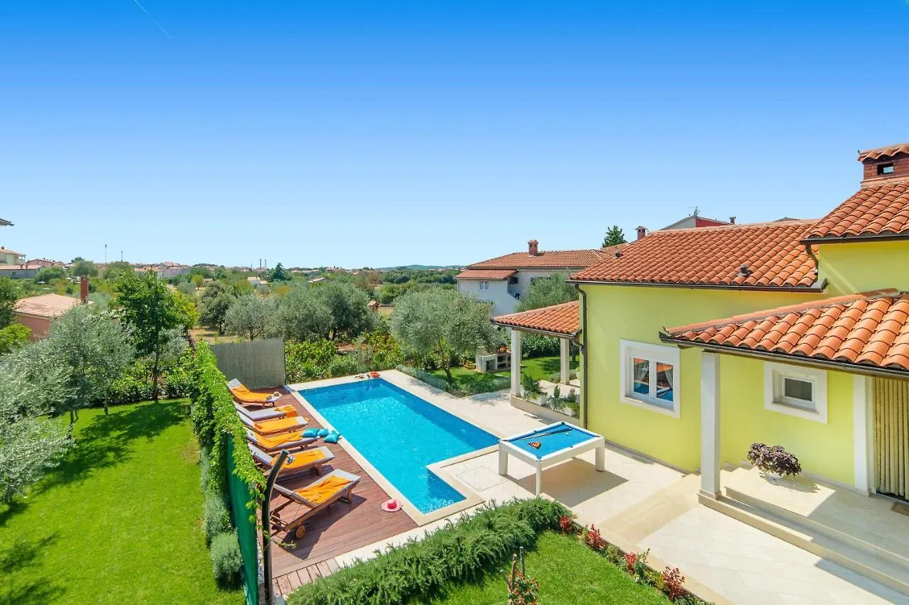 Villa Ladonja By Villa Plus Pula 0*,